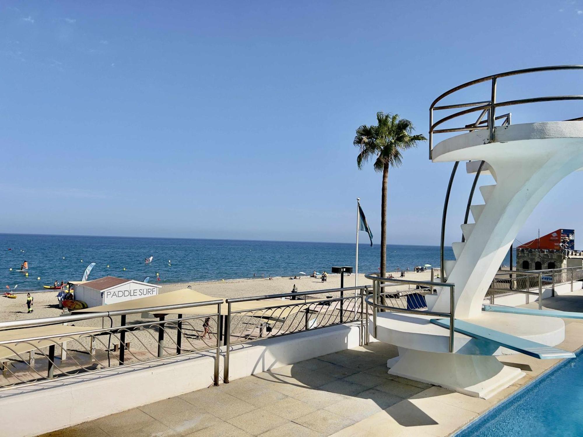 Castle Beach House Luxury Beachfront Villa 말라가 외부 사진